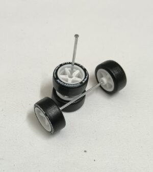 Premium Rubber Tyres/Wheels for 1/64 Scale Set (M6)