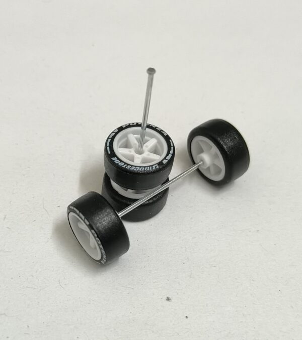 Premium Rubber Tires/Wheels for 1/64 Scale Set (M6)