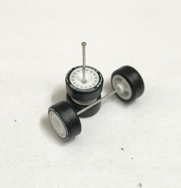 Premium Rubber Tires/Wheels for 1/64 Scale Set (M5)