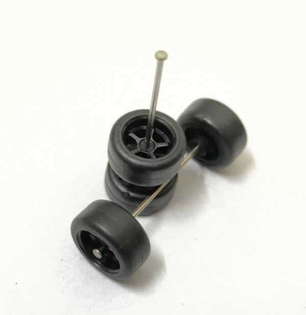 Rubber Tires/Wheels for 1/64 Scale Set (M23)