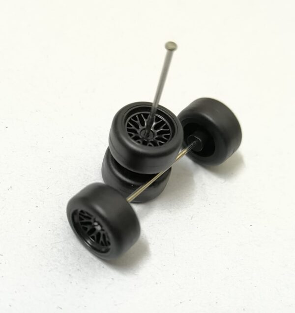 Rubber Tires/Wheels for 1/64 Scale Set (M15)