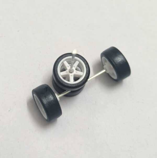 Rubber Tires/Wheels for 1/64 Scale Set Set (M27)