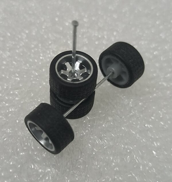 Rubber Tires/Wheels for 1/64 Scale Models (M40)