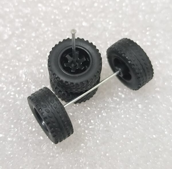 1/64 Off road Rubber wheels/tyres Set (M13)